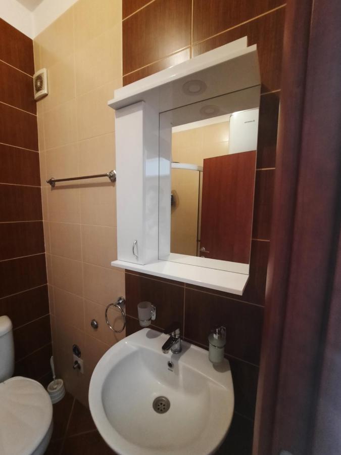 Apartment Centrum - Free Private Parking Нови-Сад Экстерьер фото