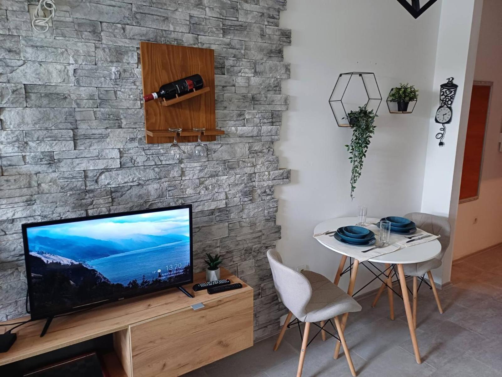 Apartment Centrum - Free Private Parking Нови-Сад Экстерьер фото