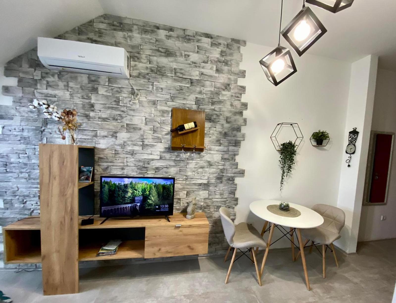 Apartment Centrum - Free Private Parking Нови-Сад Экстерьер фото